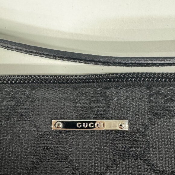 Vintage Gucci GG Canvas Baguettte shoulder bar - Circa 1990s - Picture 3 of 7